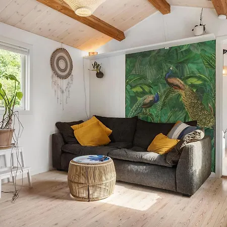 Сasa de vacaciones Cozy Home In Melby With Sauna *